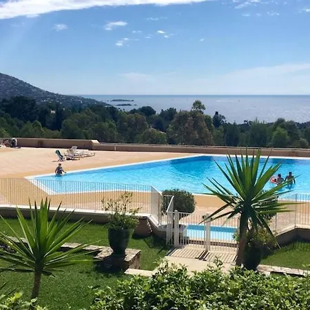 4 Personnes Cap Esterel Centre Du Village Lägenhet