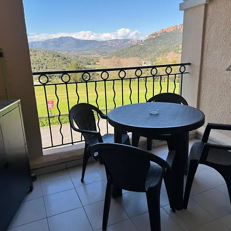 4 Pers Cap Esterel Centre Du Village Clim Wifi Apartment