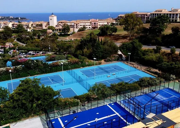 4 Personnes Cap Esterel Centre Du Village *