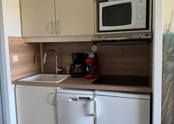 4 Personnes Cap Esterel Centre Du Village