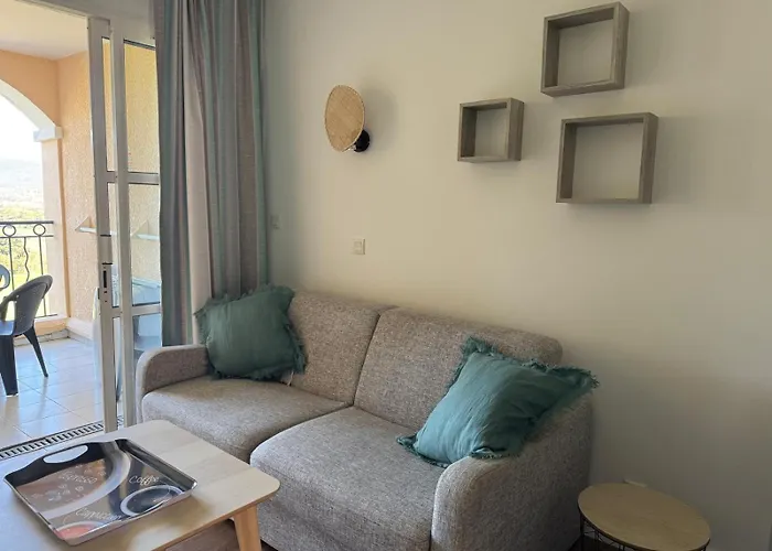 4 Personnes Cap Esterel Centre Du Village דירה *